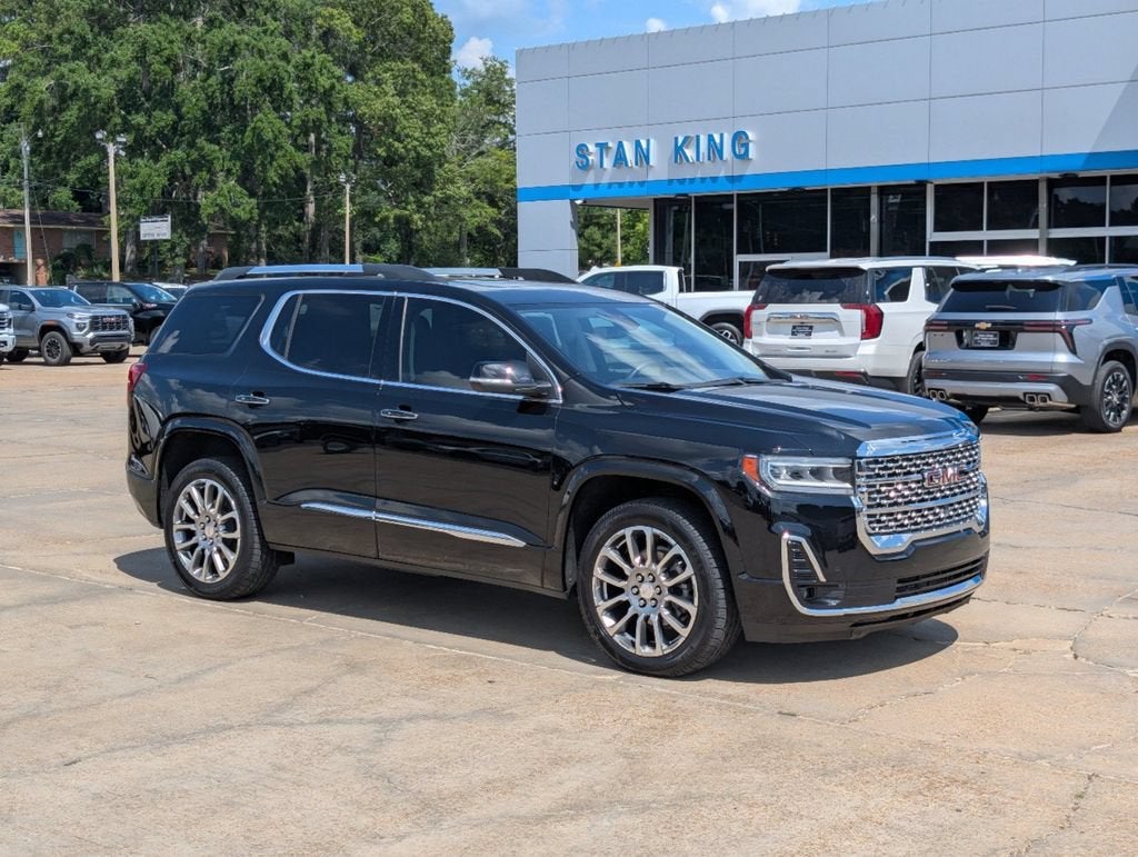 2022 GMC Acadia Denali in Ebony Twilight Metallic — front three-quarter view