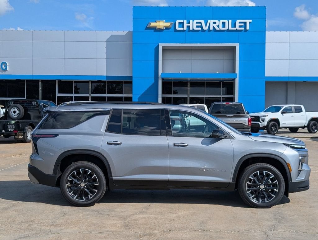 2026 Chevrolet Traverse — side profile view