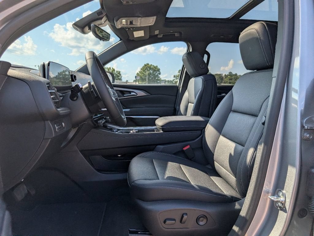 2026 Chevrolet Traverse — detail view