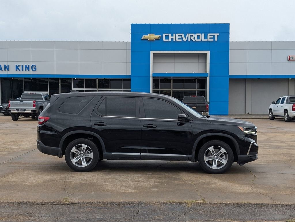 2025 Honda Pilot — side profile view